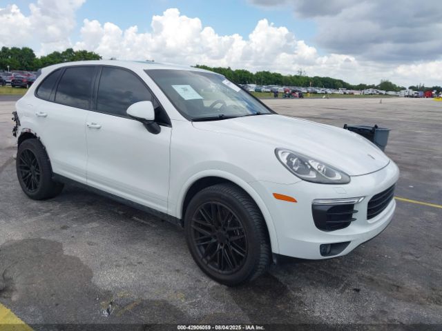 2017 PORSCHE CAYENNE WP1AA2A29HKA83911 Photo 0