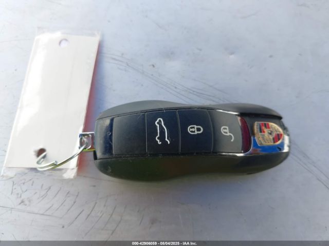 2017 PORSCHE CAYENNE WP1AA2A29HKA83911 Photo 10