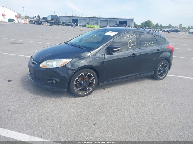Ford 2014 2014 1FADP3K27EL399448 Image 2