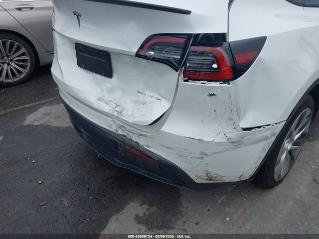 2022 TESLA MODEL Y 7SAYGDEE4NF354268 Photo 5