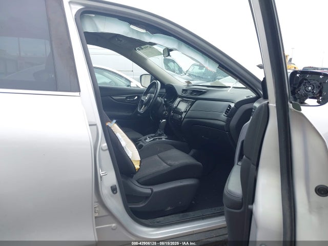 JN8AT2MT8LW000944 Nissan Rogue