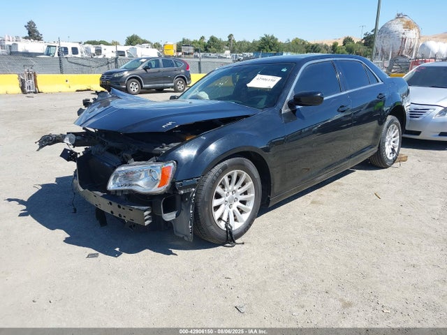 Chrysler 2014 2014 2C3CCAAG4EH327014 Image 2