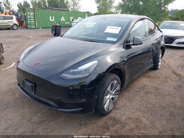 2023 TESLA MODEL Y 7SAYGAEE4PF928739 Photo 1