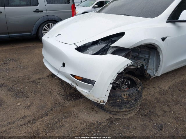 7SAYGDEFXNF376882 Tesla 2022