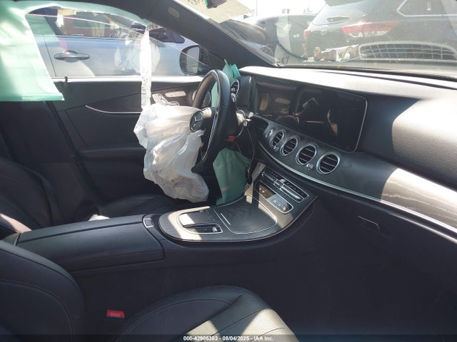 W1KZF8DB4NB088875 Mercedes-Benz m274