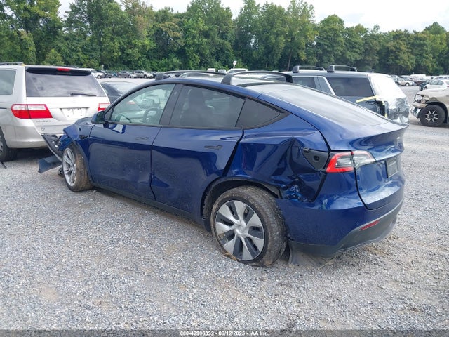 2021 TESLA MODEL Y 5YJYGDEE1MF130936 Photo 2