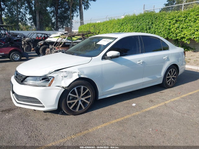 Volkswagen 1.4 tsi 2017 3VWDB7AJ8HM204885 Image 2