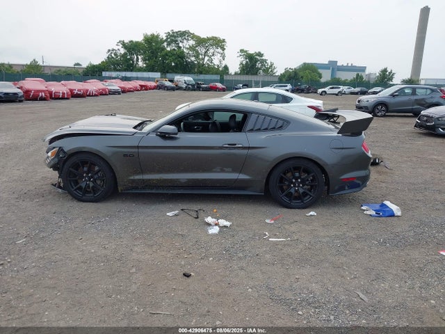Ford 5.0l 4v premium fuel 2017 1FA6P8CF3H5301080 Image 15