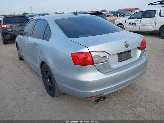 3VWD17AJ9EM244939 Volkswagen Jetta