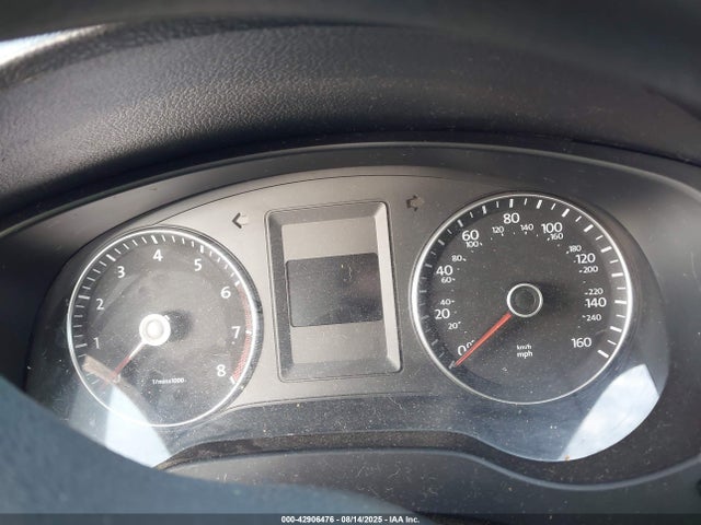 3VWD17AJ9EM244939 Volkswagen Jetta