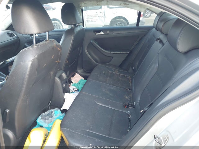 3VWD17AJ9EM244939 Volkswagen Jetta