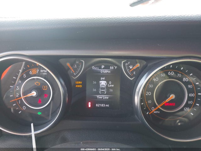 1C4HJXDN1KW639888 Jeep Wrangler