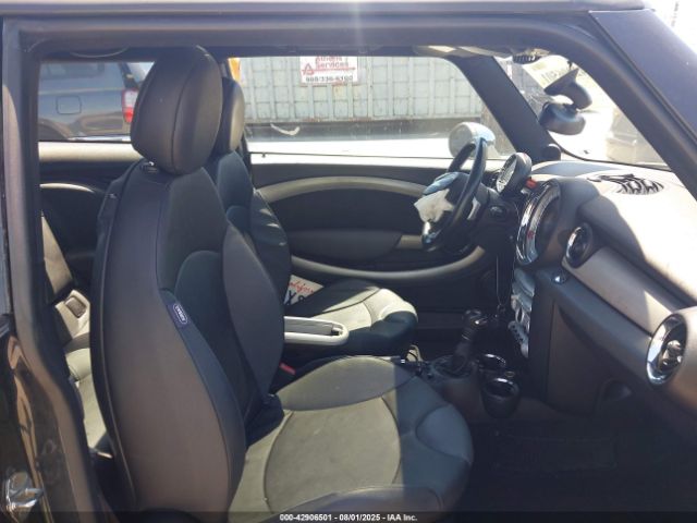 2008 MINI COOPER S WMWMF73508TV34283 Photo 4