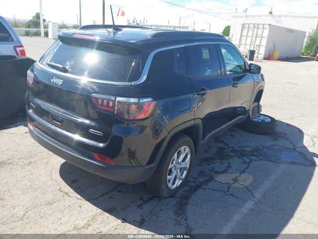 Jeep Compass 2024 3C4NJDBN1RT117167 Image 4