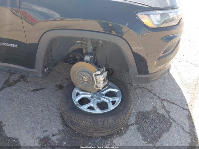 Jeep Compass 2024 3C4NJDBN1RT117167 Image 6