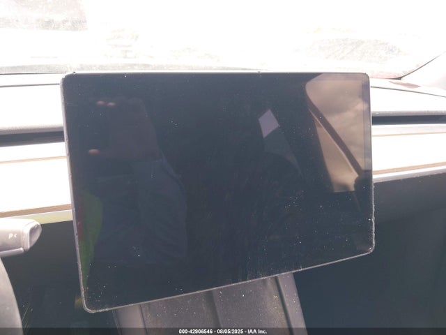 Tesla Model Y 2025 7SAYGDED9SA342374 Image 7