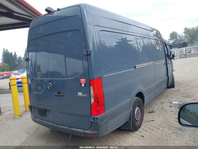 WD4PF1CDXKP127047 Mercedes-Benz om 642 with brake assist