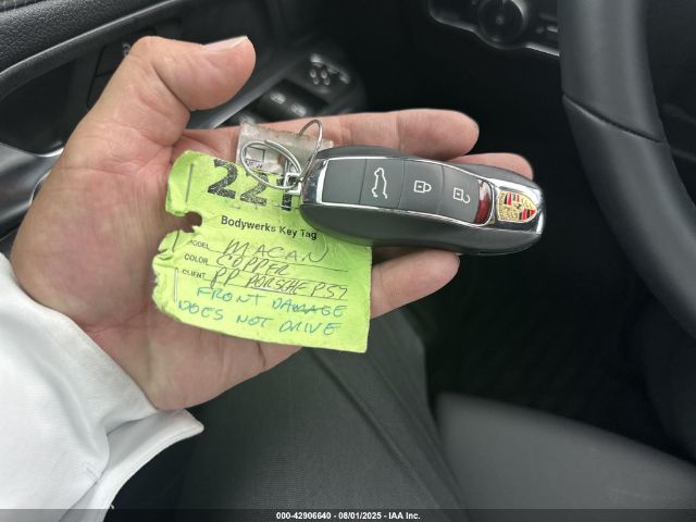 2023 PORSCHE MACAN WP1AA2A53PLB15142 Photo 10