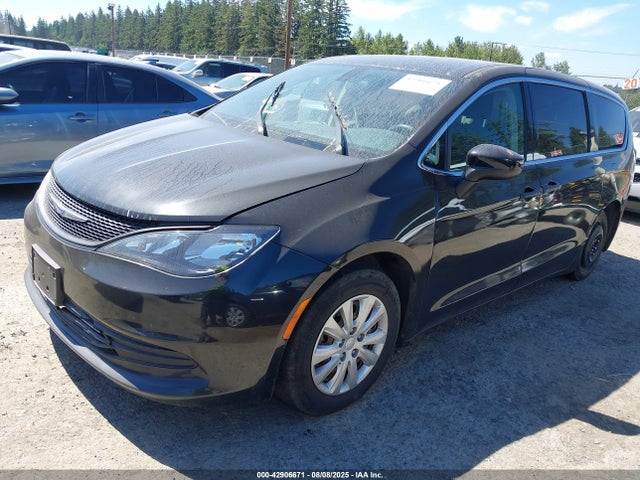 Chrysler Voyager 2020 2C4RC1AG7LR111333 Image 2