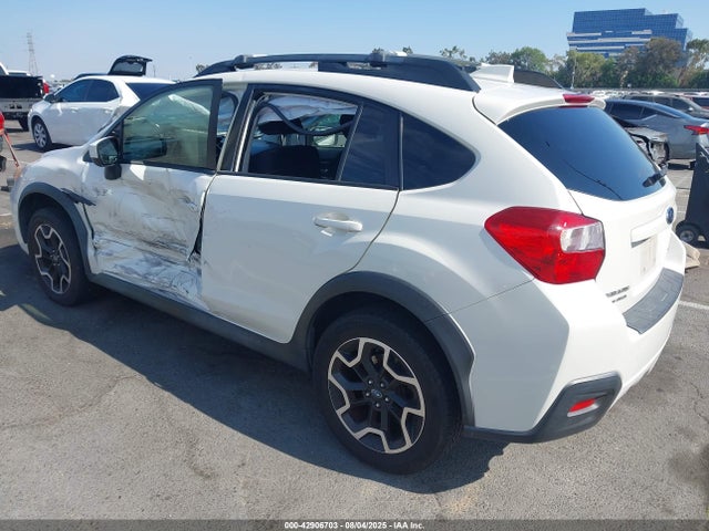 Subaru naturally aspirated 2017 JF2GPADC2H8270527 Image 3