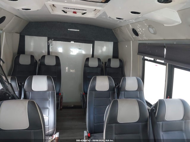 Ford e-350 2018 1FDEE3FS8JDC43319 Image 6