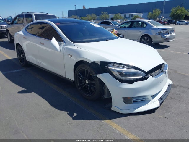 2014 TESLA MODEL S 5YJSA1S13EFP49935 Photo 0