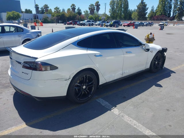 2014 TESLA MODEL S 5YJSA1S13EFP49935 Photo 3