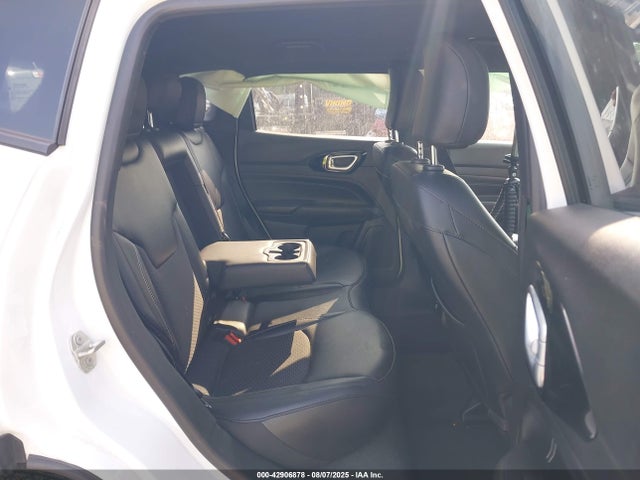Jeep 2024 2024 3C4NJDBN9RT592632 Image 8