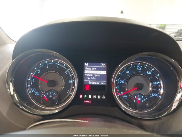 2C4RC1BG7ER442611 Chrysler Town and Country