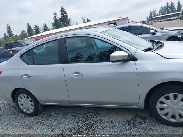 3N1CN7AP9HL881723 Nissan 2017