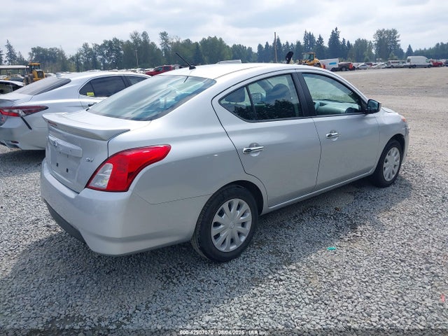 3N1CN7AP9HL881723 Nissan 2017