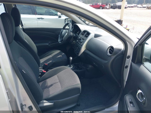 3N1CN7AP9HL881723 Nissan 2017