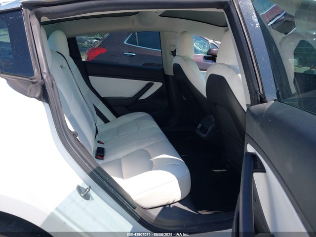 2019 TESLA MODEL 3 5YJ3E1EA2KF429392 Photo 7