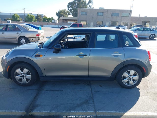 Mini 2017 2017 WMWXU1C34H2F78696 Image 14