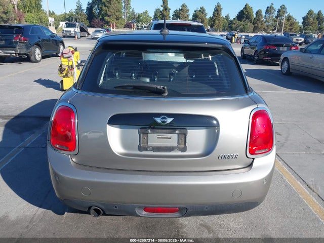 Mini 2017 2017 WMWXU1C34H2F78696 Image 16