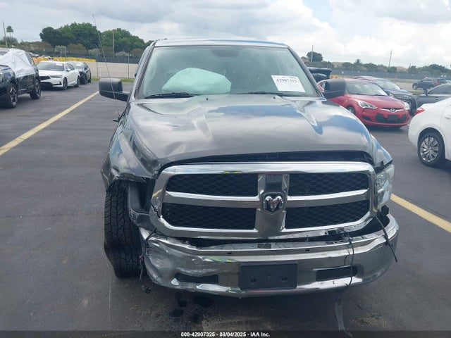42907325 :رقم المزاد ، 1C6RR6FG5JS266342 vin ، 2018 Ram 1500 Tradesman  4x2 6'4 Box مزاد بيع