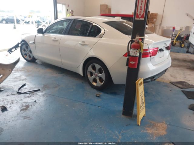 2018 JAGUAR XE SAJAR4FX9JCP37222 Photo 2