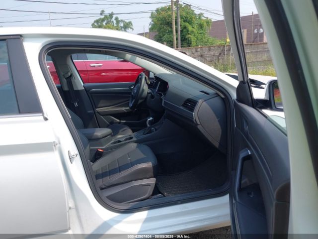 2023 VOLKSWAGEN JETTA 3VW7M7BUXPM056379 Photo 4