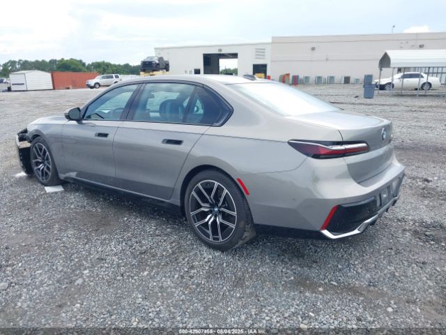 2024 BMW 740 WBA23EH04RCP13798 Photo 2