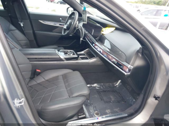 2024 BMW 740 WBA23EH04RCP13798 Photo 4