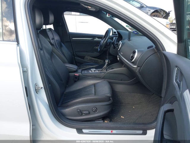 2017 AUDI A3 WAUJ8GFF9H1012703 Photo 4