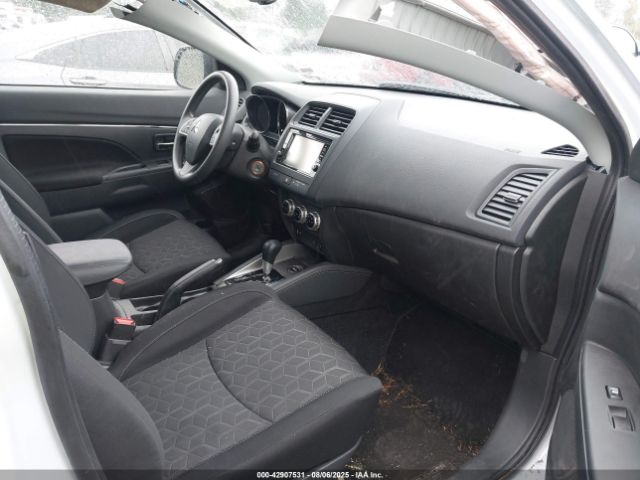 2025 MITSUBISHI OUTLANDER SPORT JA4ARUAU6SU003722 Photo 4