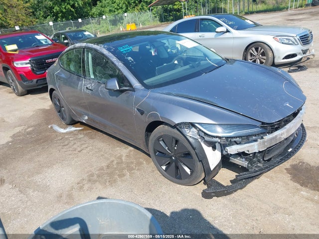 2025 TESLA MODEL 3 5YJ3E1EB5SF927336 Photo 0