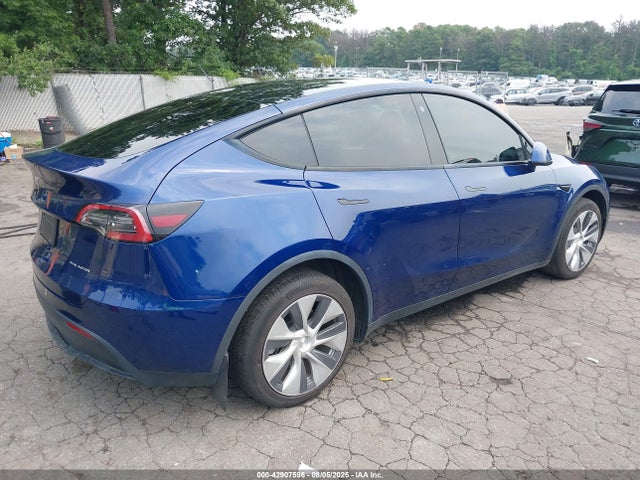 2023 TESLA MODEL Y 7SAYGDEE2PF669850 Photo 3