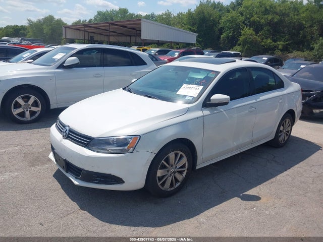 3VWLA7AJ8FM275600 Volkswagen Jetta