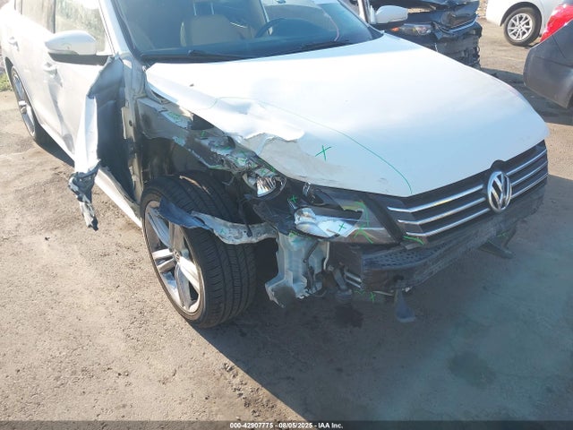 Volkswagen Passat 2014 1VWBT7A32EC043128 Image 13