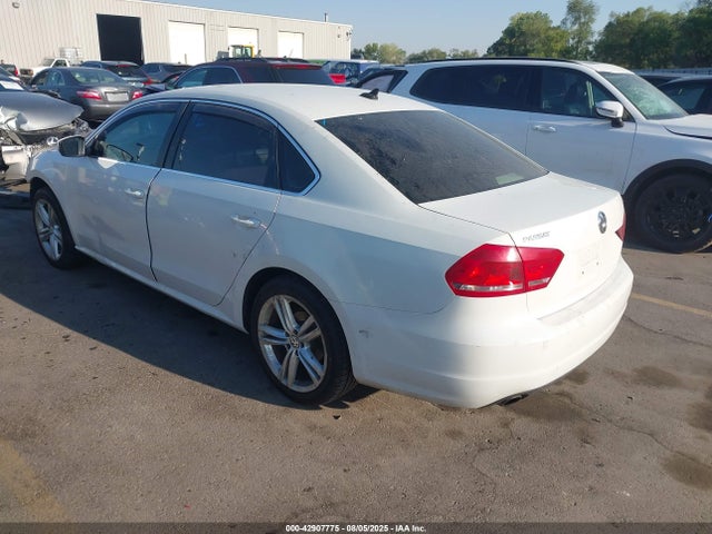 Volkswagen Passat 2014 1VWBT7A32EC043128 Image 3