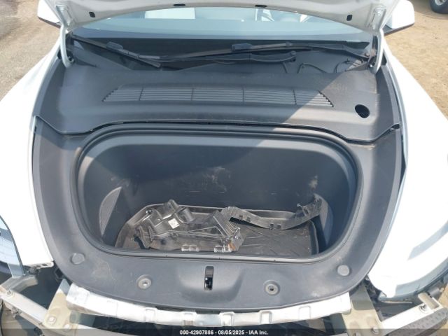 2023 TESLA MODEL Y 7SAYGDEEXPF617236 Photo 9