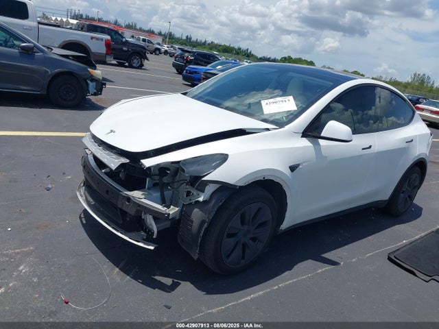 2025 TESLA MODEL Y 7SAYGDED9SF235330 Photo 1