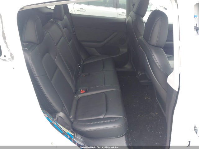Tesla Model Y 2022 7SAYGDEE6NF434428 Image 8